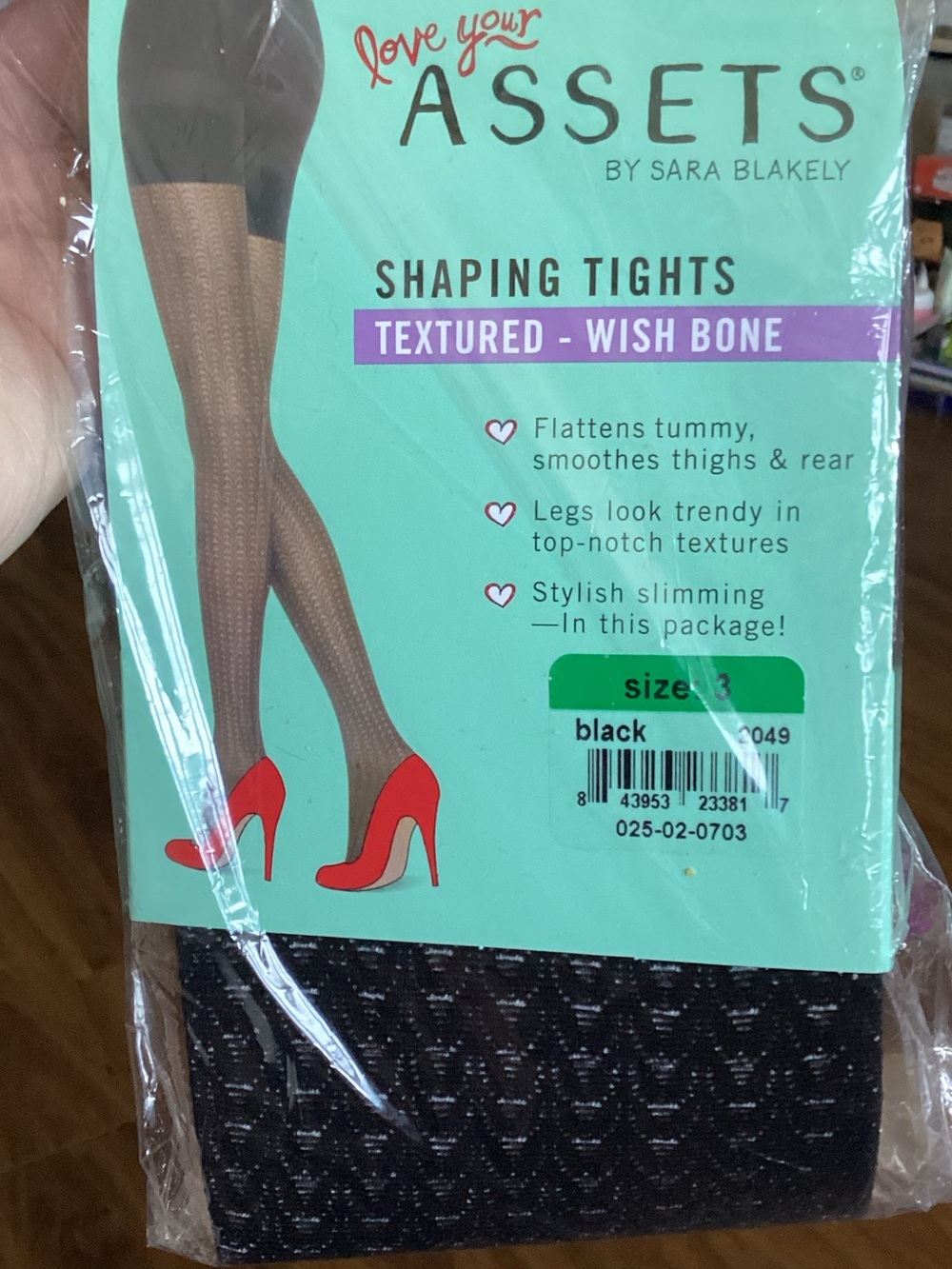 ASSETS by Sara Blakely Textured Wish Bone Shaping Tights in Black